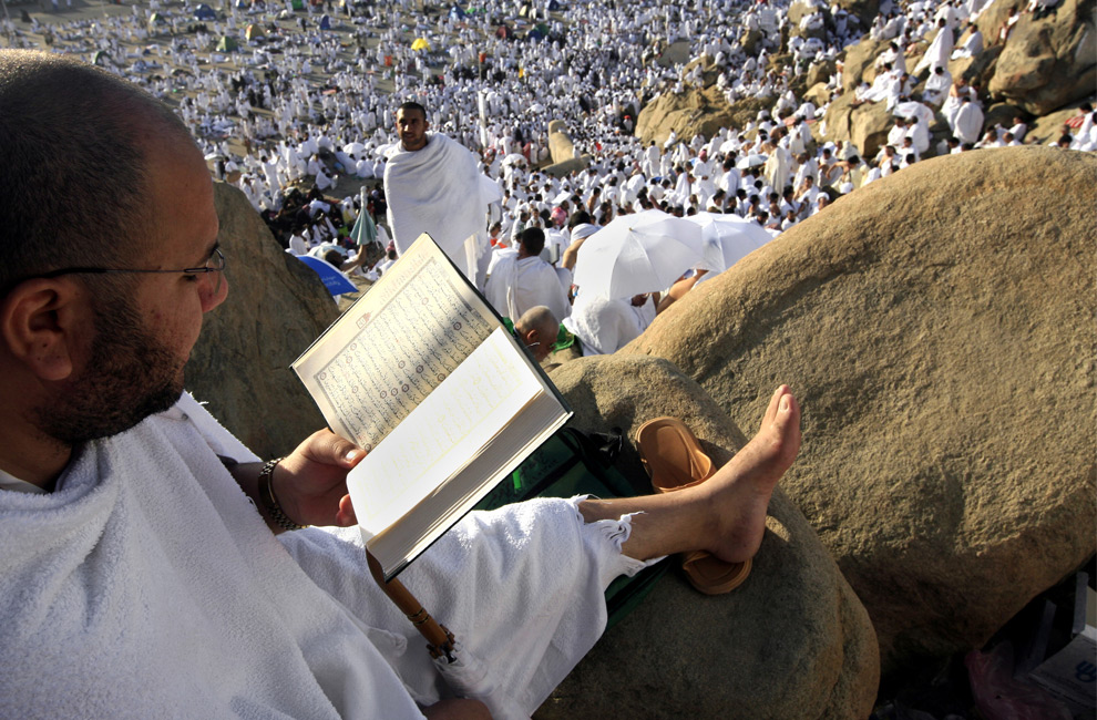 مخالفات عرفة والمزدلفة ومنى والحلق والتقصير